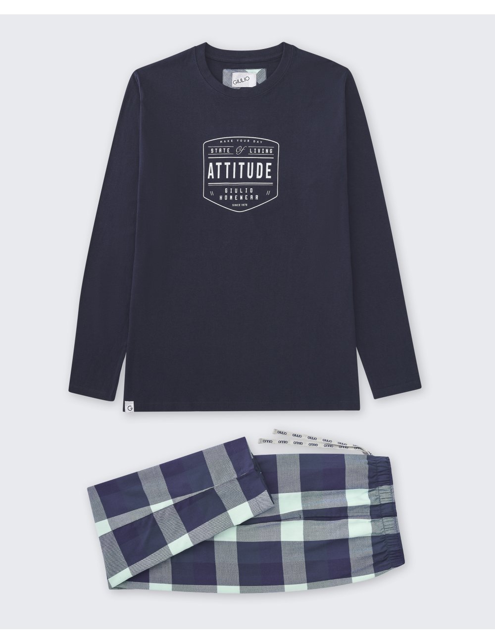 Pijama largo de hombre con camiseta azul con estampado y pantalón viella de cuadros en tonos azules - Pijama combinado Mauri Pijama largo de hombre con camiseta azul con estampado y pantalón viella de cuadros en tonos azules - Pijama combinado Mauri