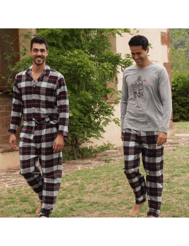 Pijama largo de hombre con camiseta gris y pantalón de franela con cuadros en blanco y negro - Pijama combinado Hug Pijama largo de hombre con camiseta gris y pantalón de franela con cuadros en blanco y negro - Pijama combinado Hug