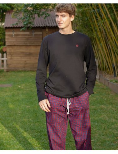 Pijama largo de hombre con camiseta negra y pantalón a la plana de cuadros en azul y rojo - Pijama combinado Anet