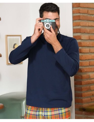 Pijama largo de hombre con camiseta azul oscuro y pantalón de franela de cuadros naranja y amarillo - Pijama combinado Batet